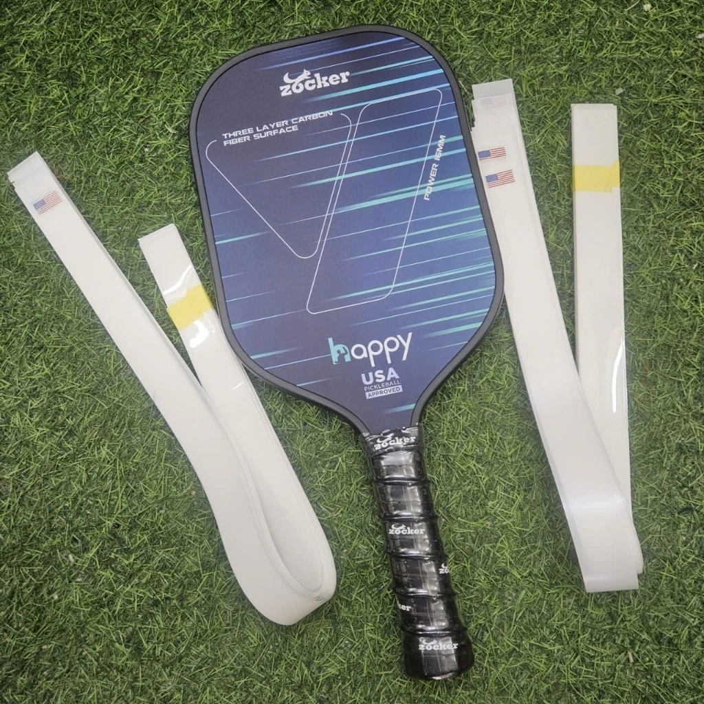 chuẩn bị dán viền vợt pickleball