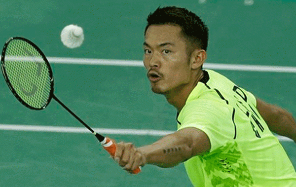 đập cầu mạnh trong những cú smash