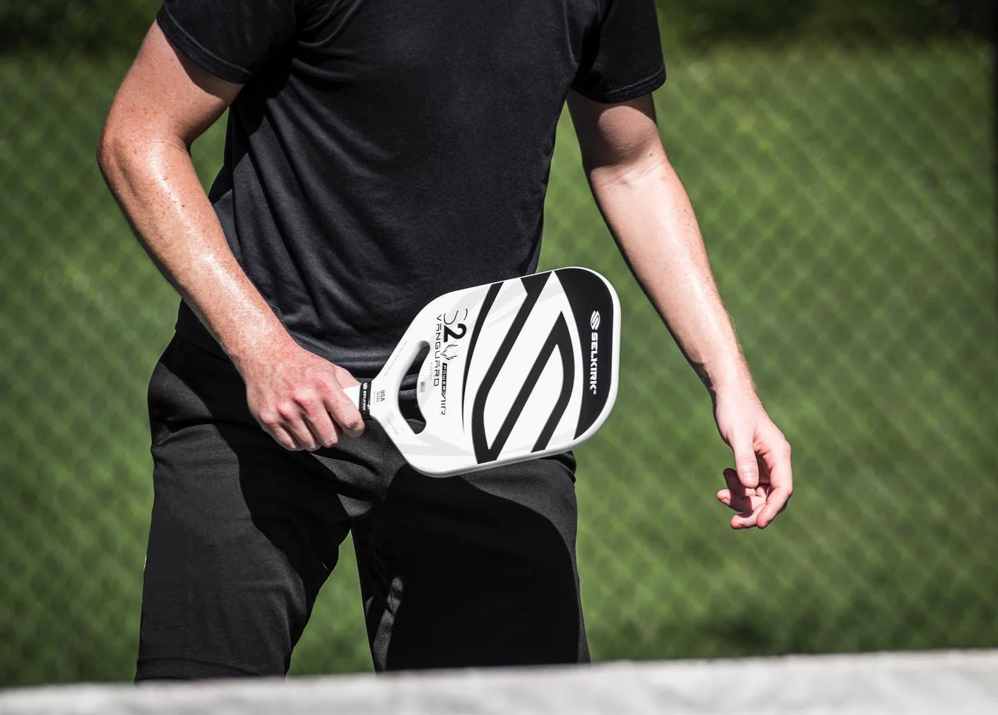 Cách kiểm tra vợt Pickleball Selkirk chính hãng qua cảm giác cầm nắm