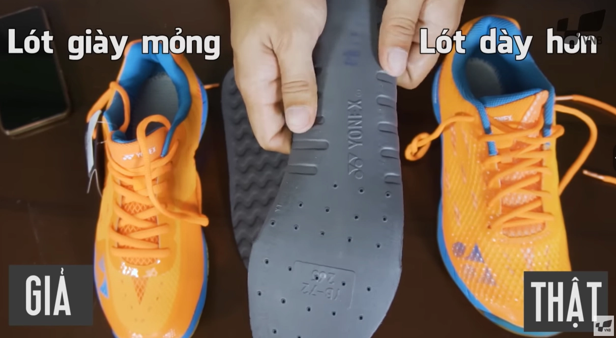 Kiểm tra lót giày thật và lót giày giả