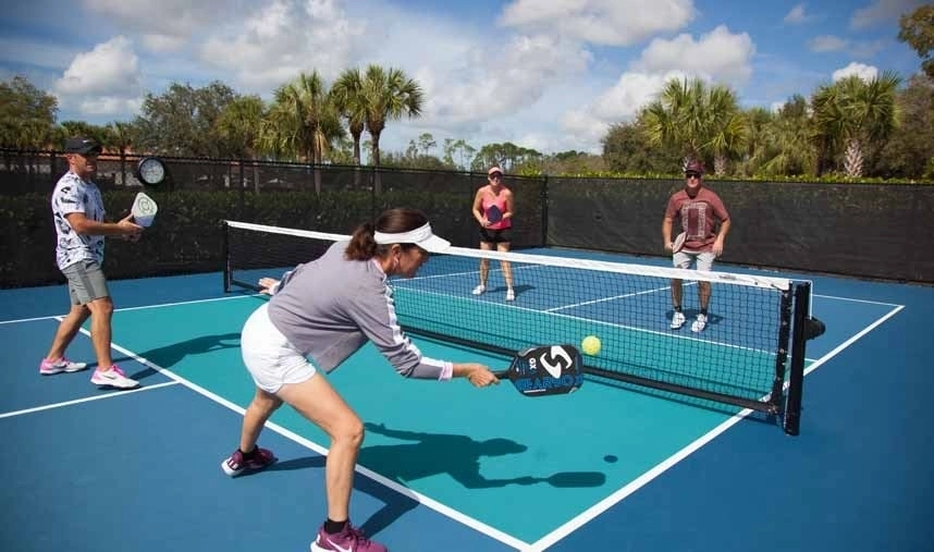 xử lý nhanh khi có người chơi pickleball đột quỵ