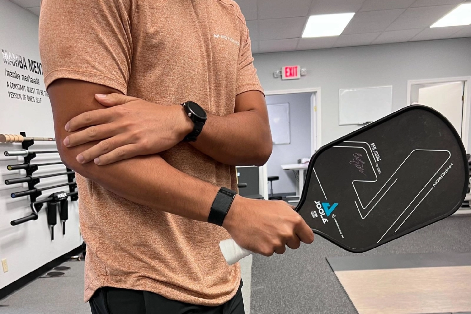 Nguyên nhân khiến người chơi khi đánh pickleball bị đau tay