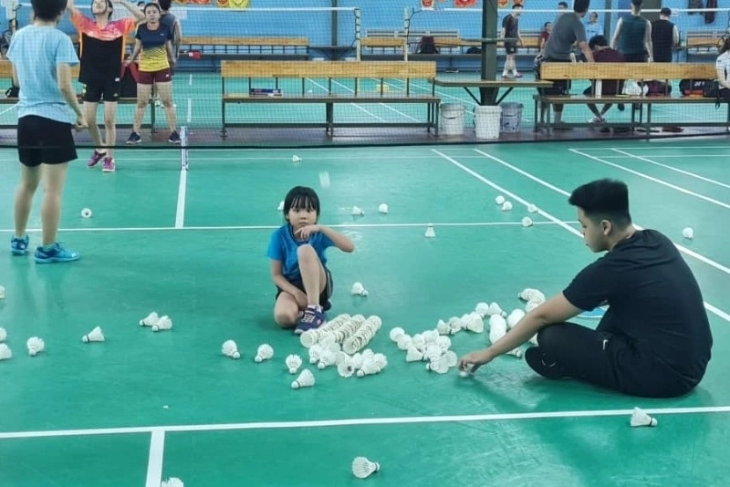 Lớp học đánh cầu lông Thầy Quang