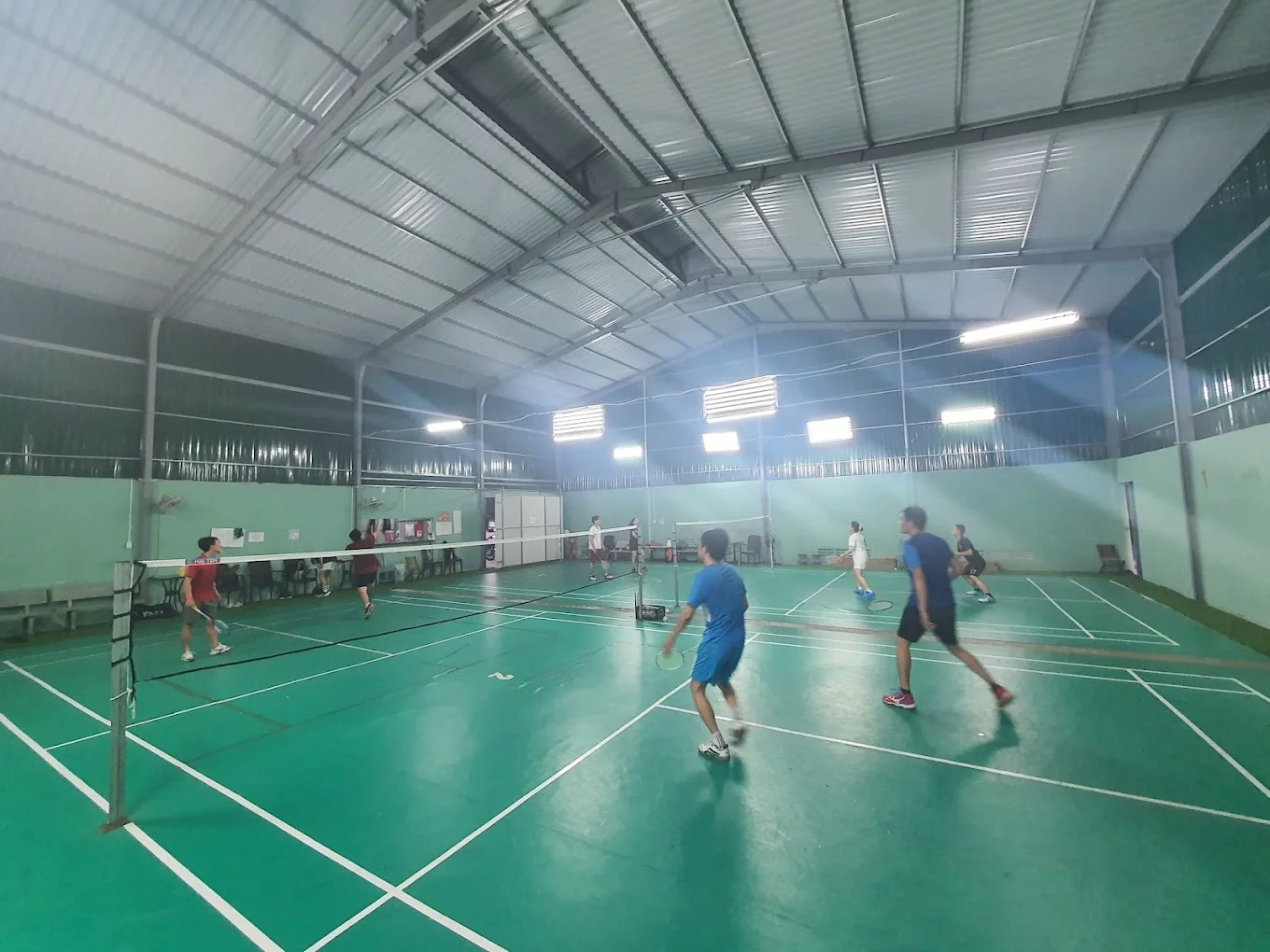 Sân cầu lông Hồng Linh