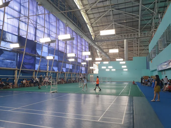 Sân cầu lông Nhà Thi Đấu Phú Thọ