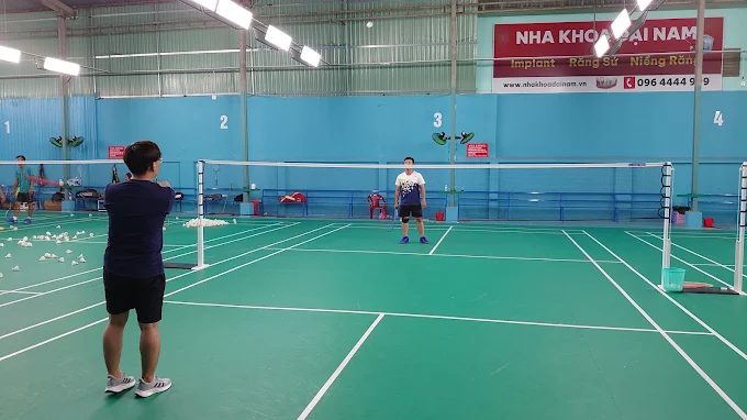 Sân cầu lông CLB Trung Kiên
