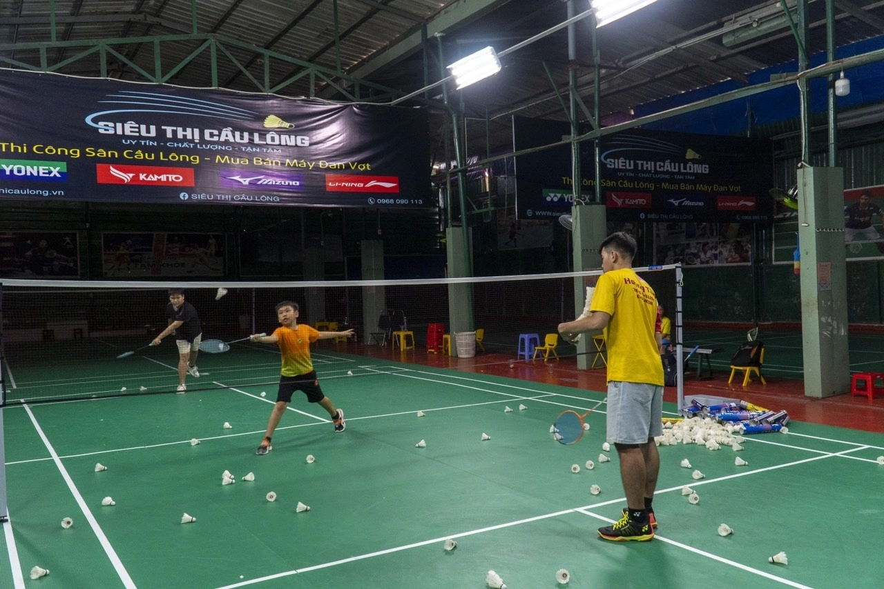 Dạy cầu lông tại sân Tám Khỏe, Thủ Đức
