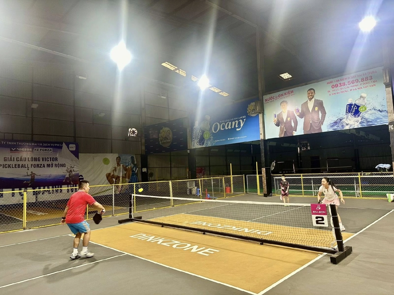 Sân pickleball tại DinkZone Pickleball & Badminton