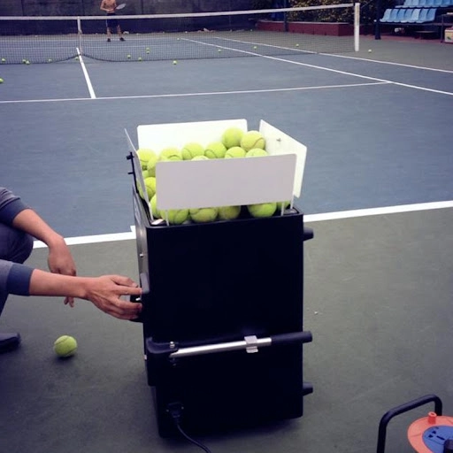 Máy phát bóng tennis