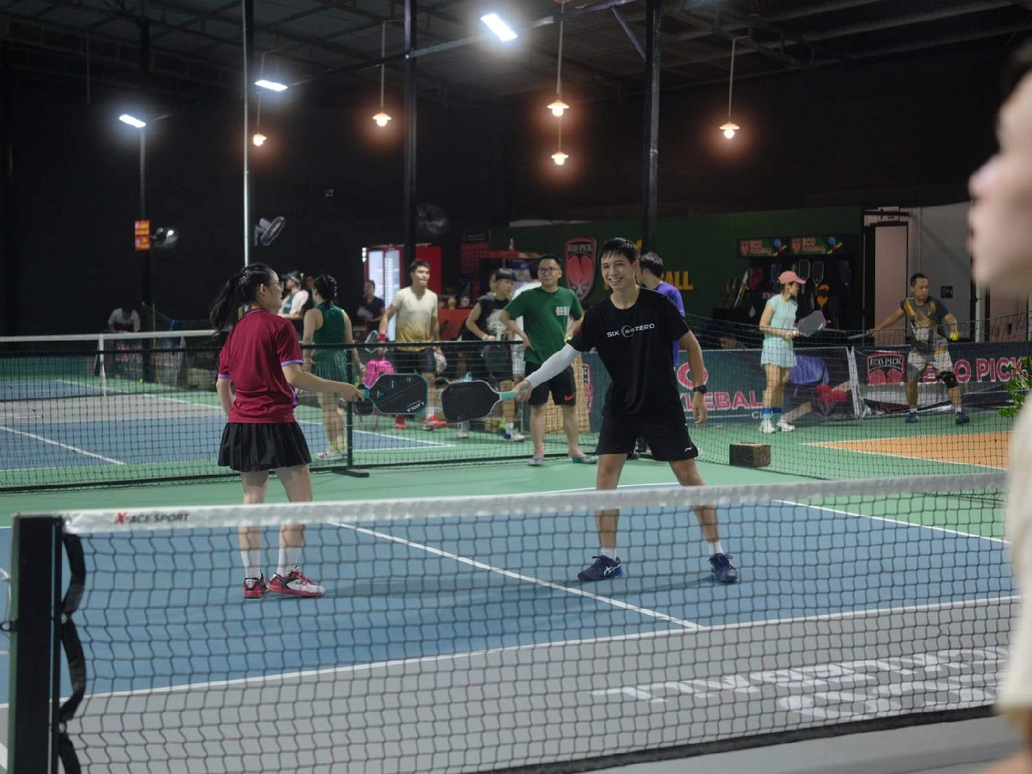 Không gian sân eco pickleball club