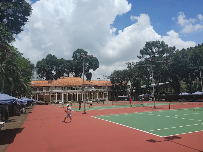 Sân cầu lông Cung văn hoá lao động - Quận 1