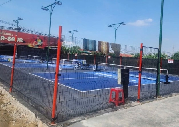 Mẫu hàng rào sân Pickleball lưới thép hàn 3