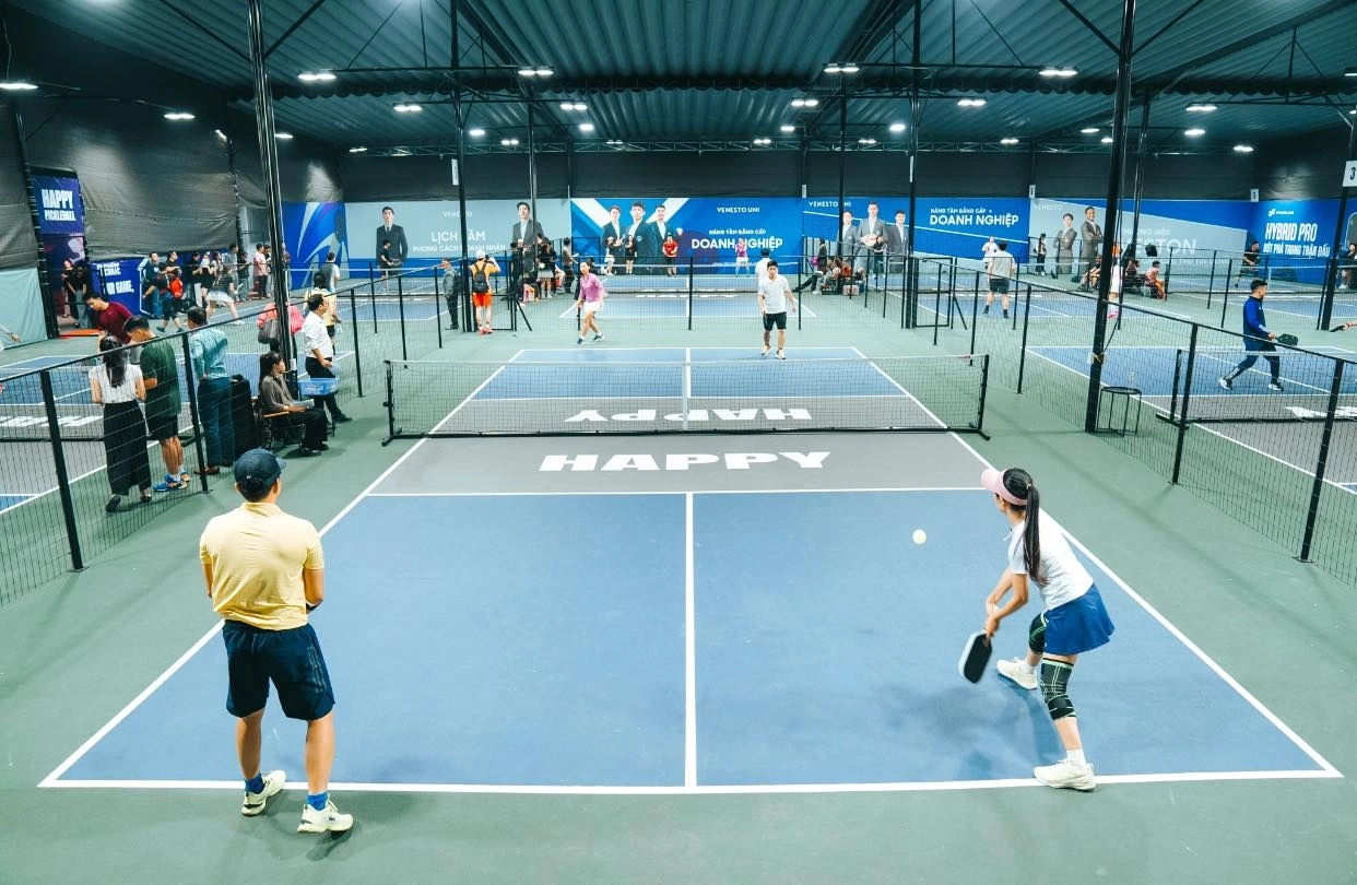 Không gian sân Happy Pickleball Hoàng Văn Thái