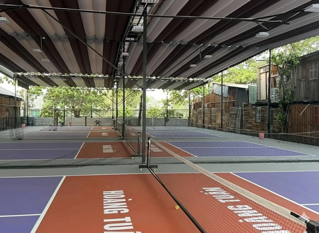 Các dịch vụ tiện ích tại sân Hoàng Tuấn Pickleball
