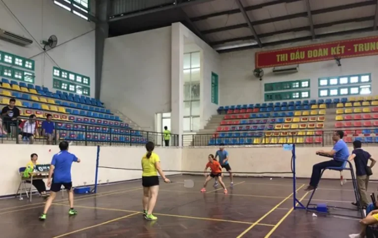 Lớp cầu lông Trường Đại học Sư phạm Đà Nẵng