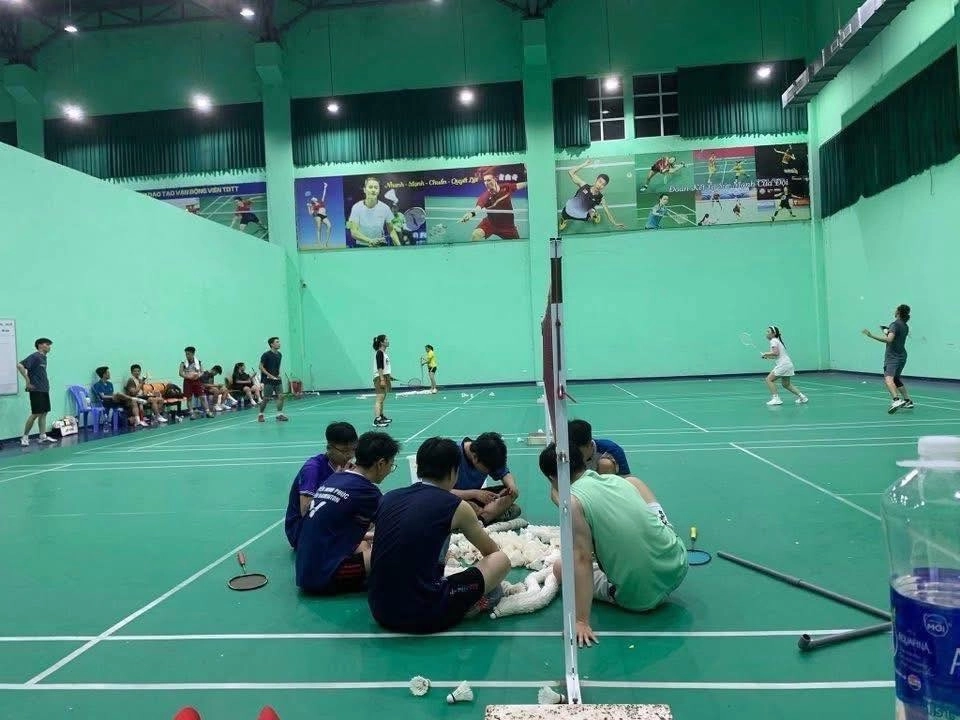 Truyền Badminton Club