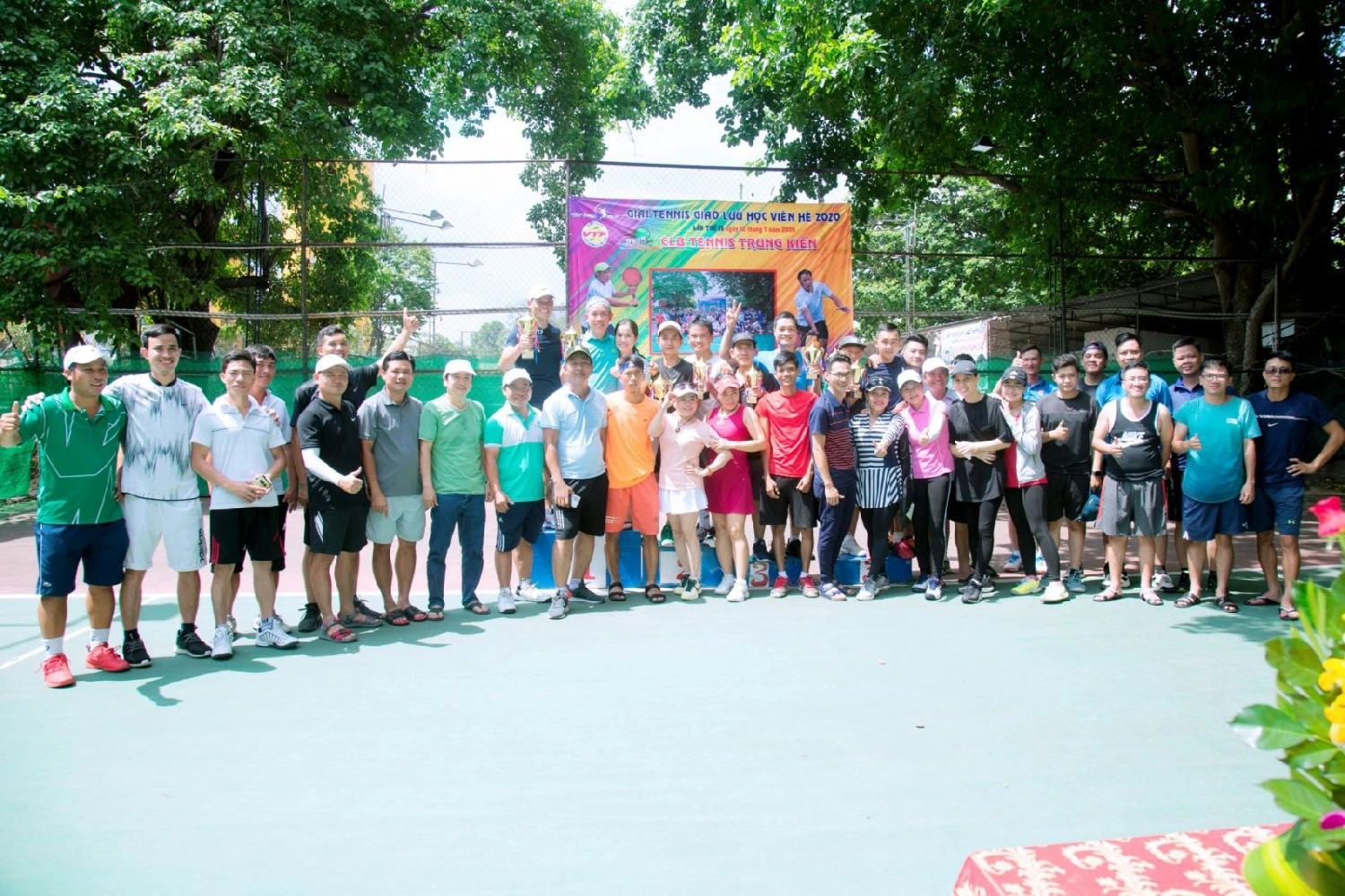 Trung tâm dạy tennis Trung Kiên