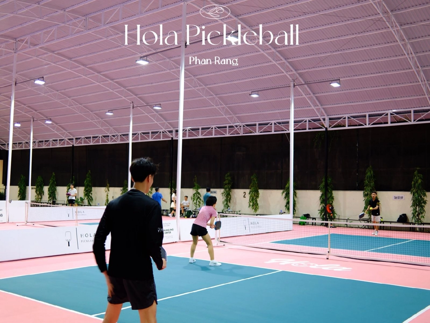 Người chơi tại sân hola pickleball ninh thuận