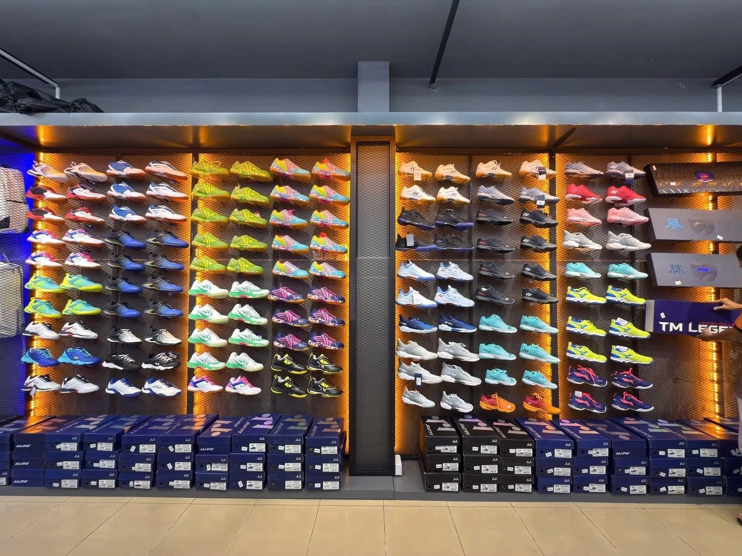 Shoe area at VNB Cam Le sports store