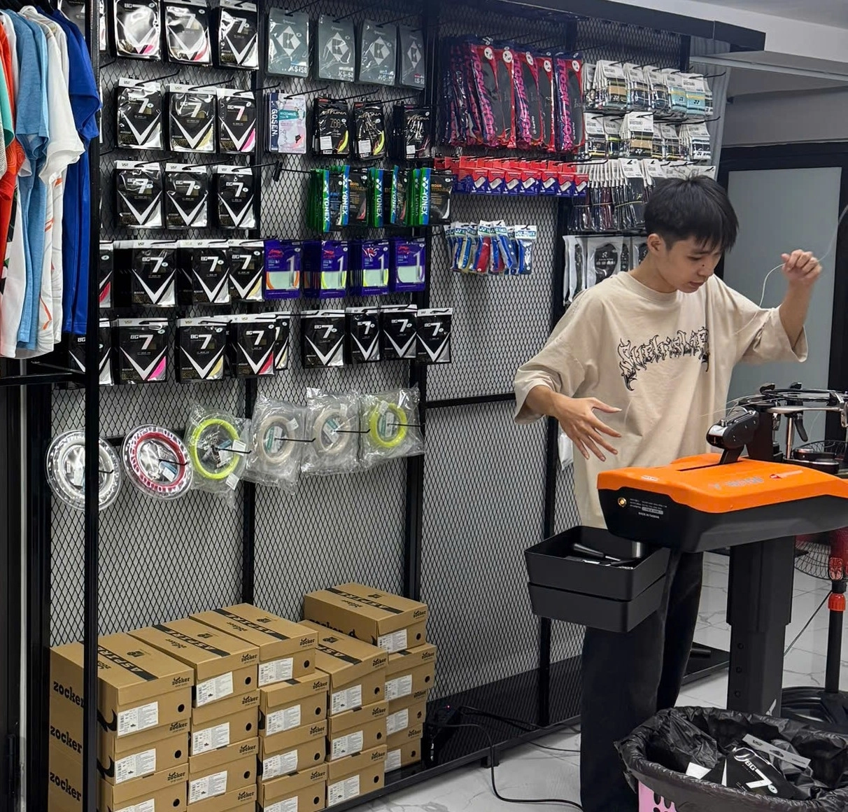 dịch vụ đan lưới cầu lông tại VNB Hai Bà Trưng CN2