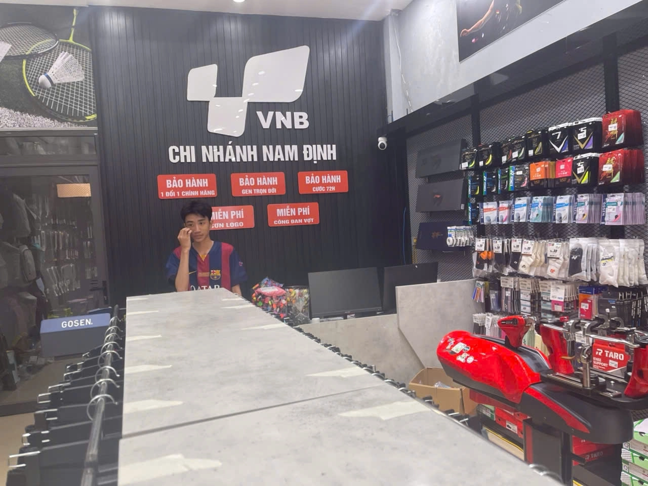 Không gian cửa hàng VNB Nam Định