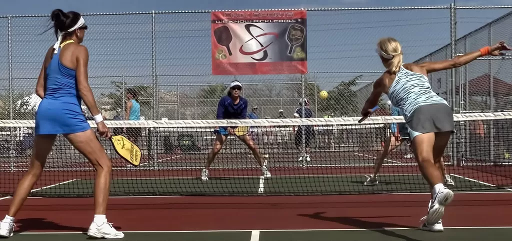 Những cách luyện tập kỹ thuật Drop trong Pickleball