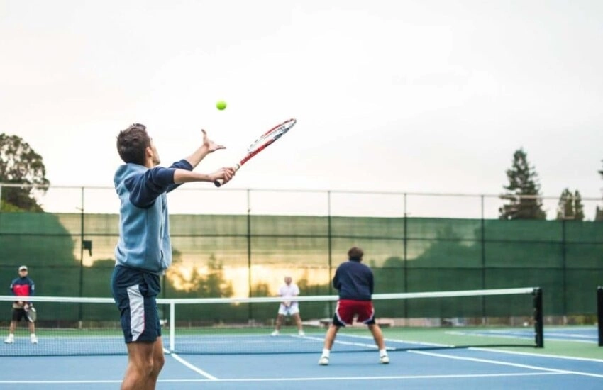 Các lỗi vi phạm khác bạn cần chú ý trong luật chơi tennis