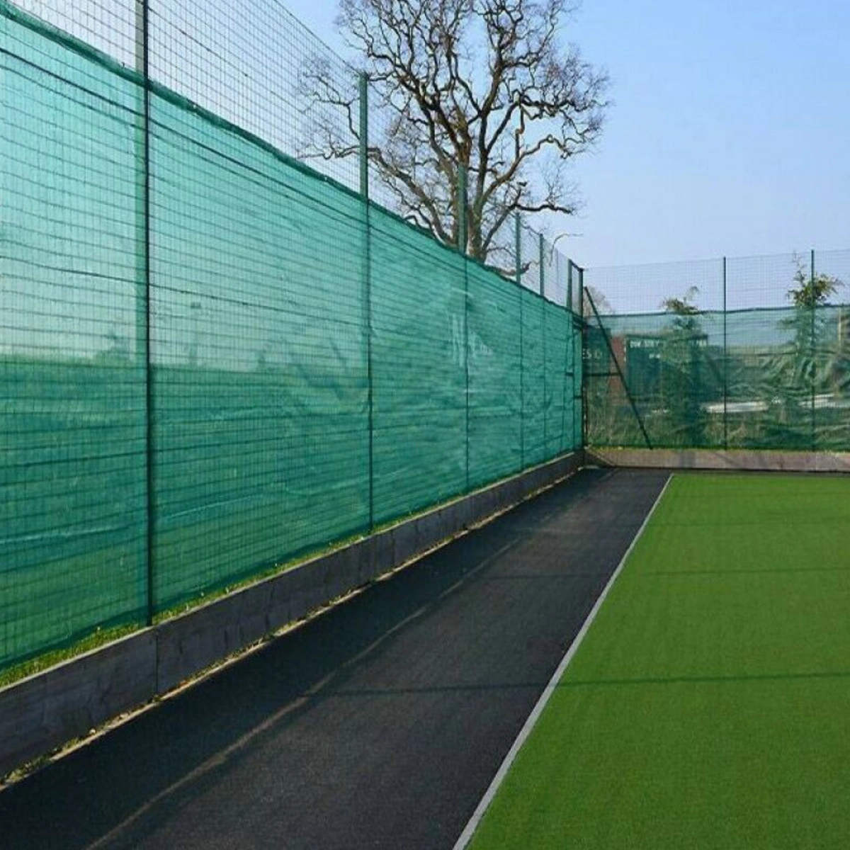 lưới chắn quanh sân pickleball