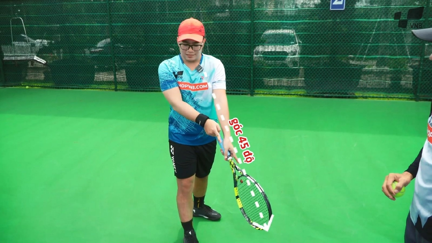 Bài tập tìm mắt thuận trong tennis