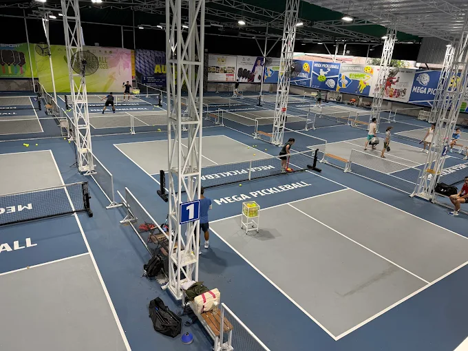 Các dịch vụ tiện ích tại sân Mega Pickleball