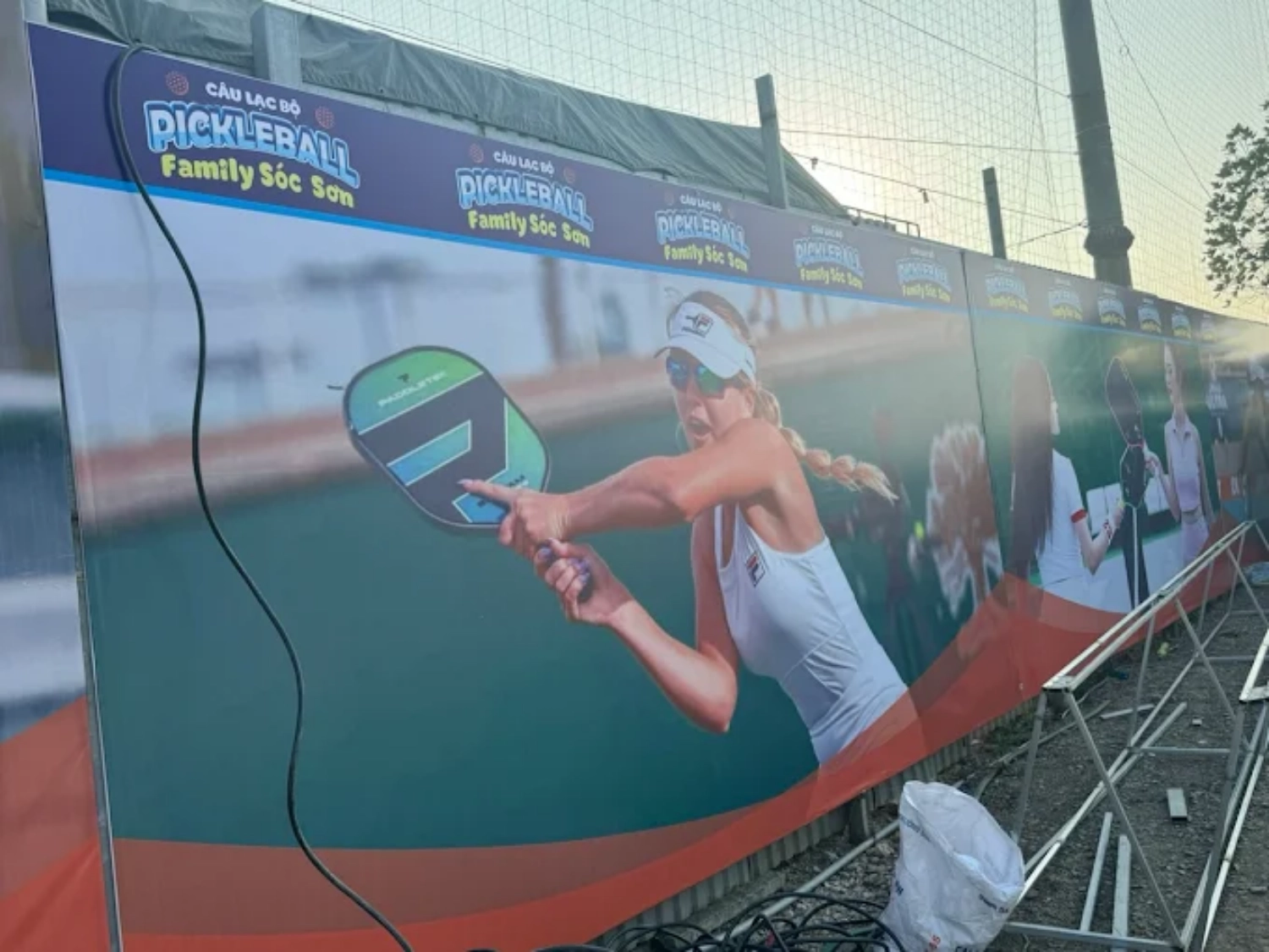 bảng hiệu sân pickleball family sóc sơn hà nội
