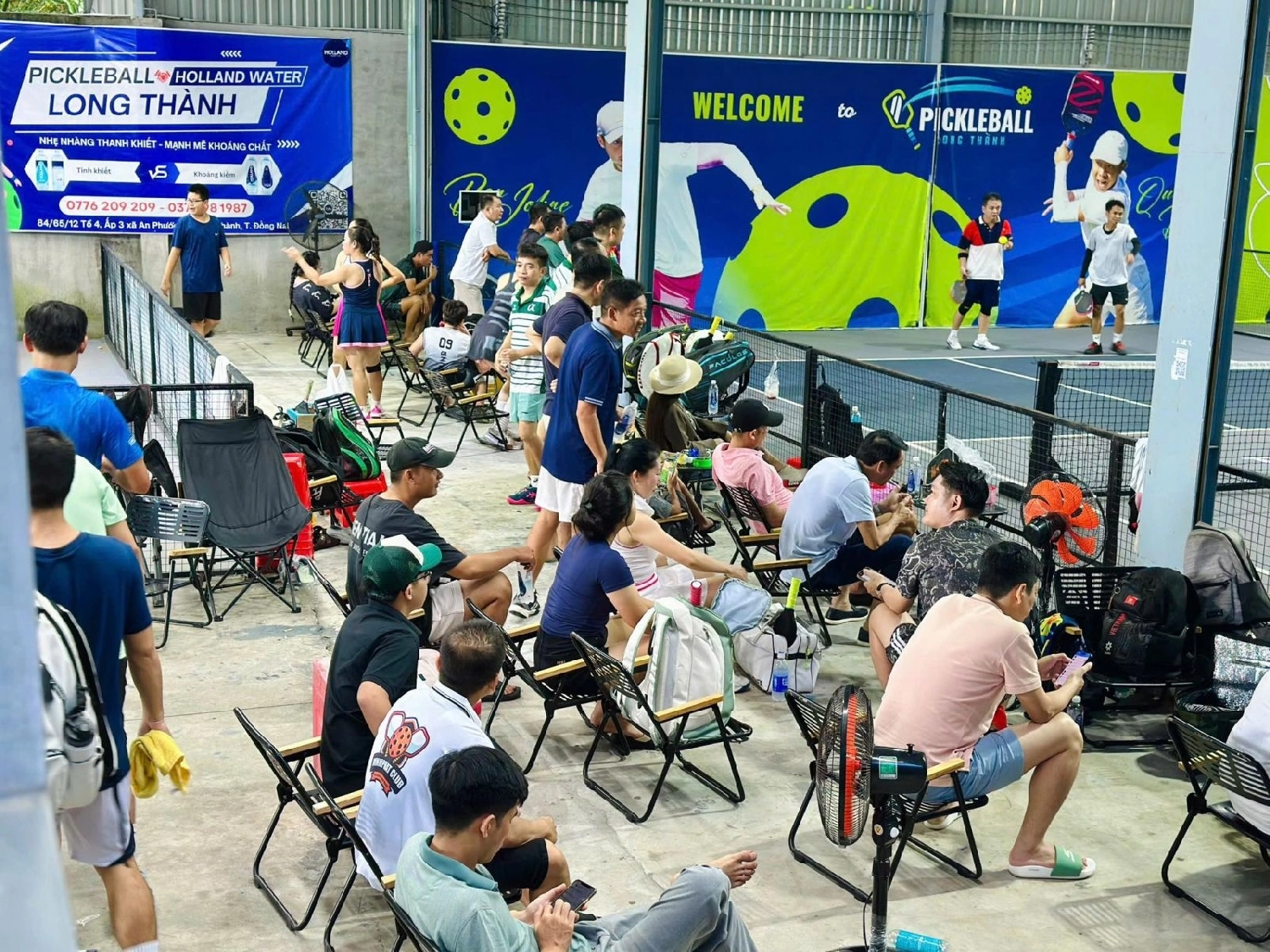 Khu vực nghỉ ngơi tại sân pickleball long thành