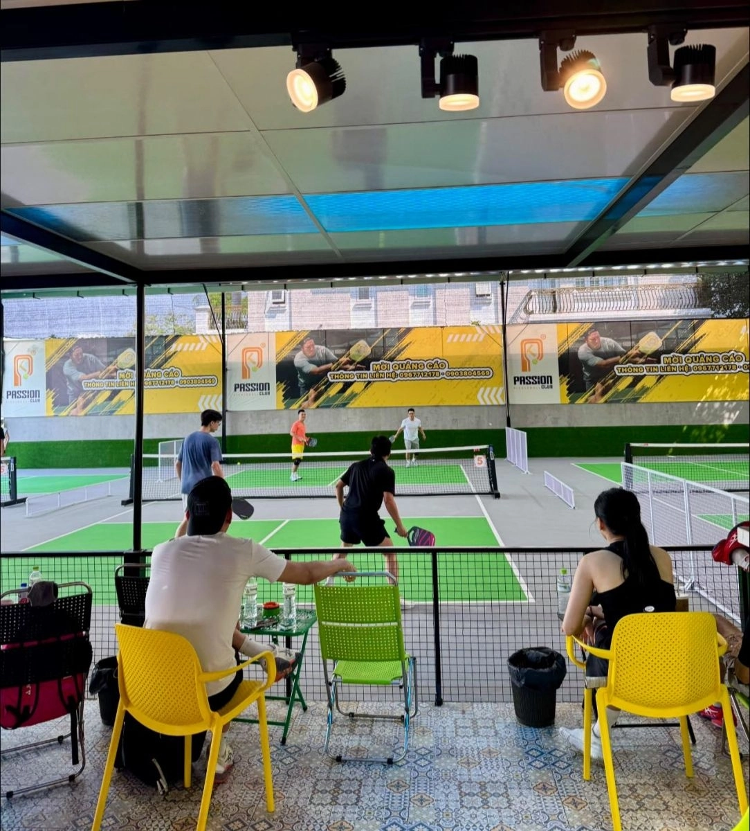 Khu vực nghỉ ngơi tại sân pickleball Passion