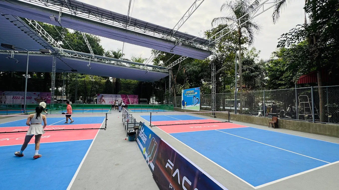 Các dịch vụ tiện ích tại sân Pink Pickleball