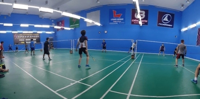 Các dịch vụ tiện ích tại sân Cầu Lông 2/9