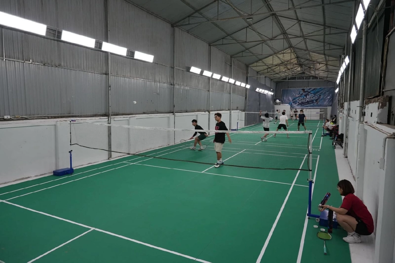Không gian sân cầu lông 402 phúc diễn