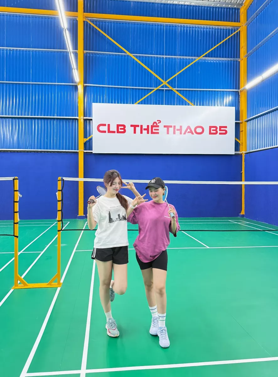 Những tiện ích tại sân cầu lông B5