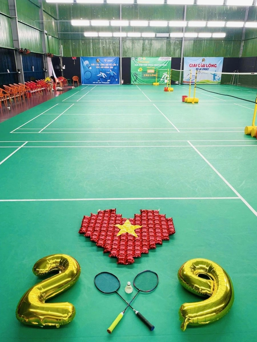 Những tiện ích tại sân cầu lông Bear Sport