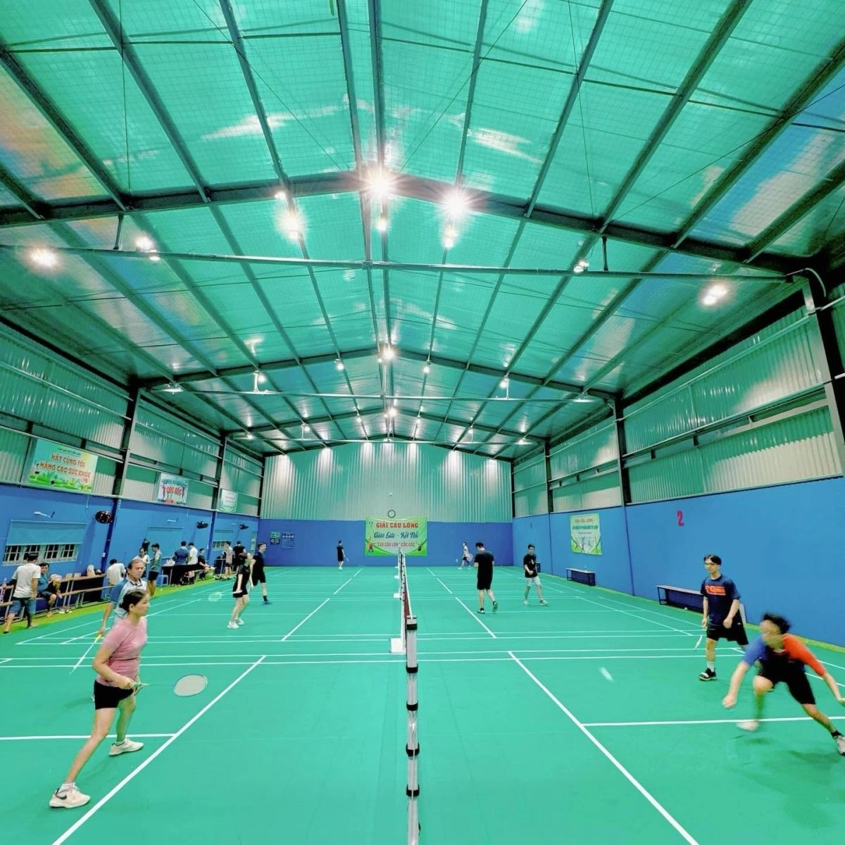 Sân cầu lông Cốc Cốc