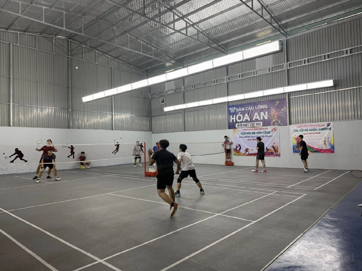 Chi phí thuê sân cầu lông Hoá An ở mức hợp lý