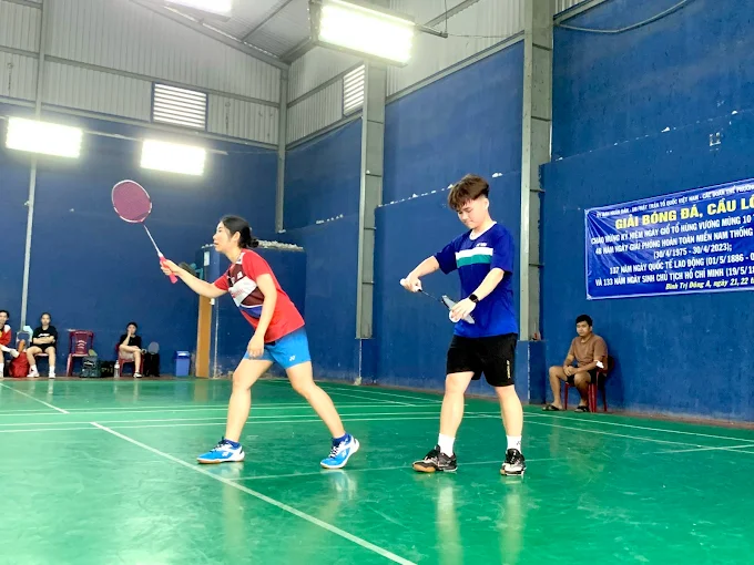 Mức giá thuê sân cầu lông hoàng phúc