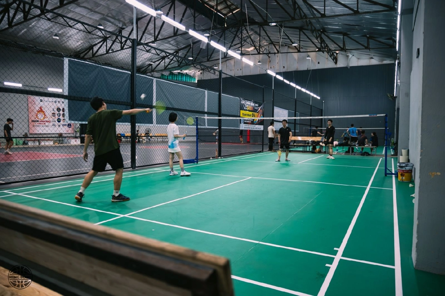 Sân cầu lông Hừng Đông