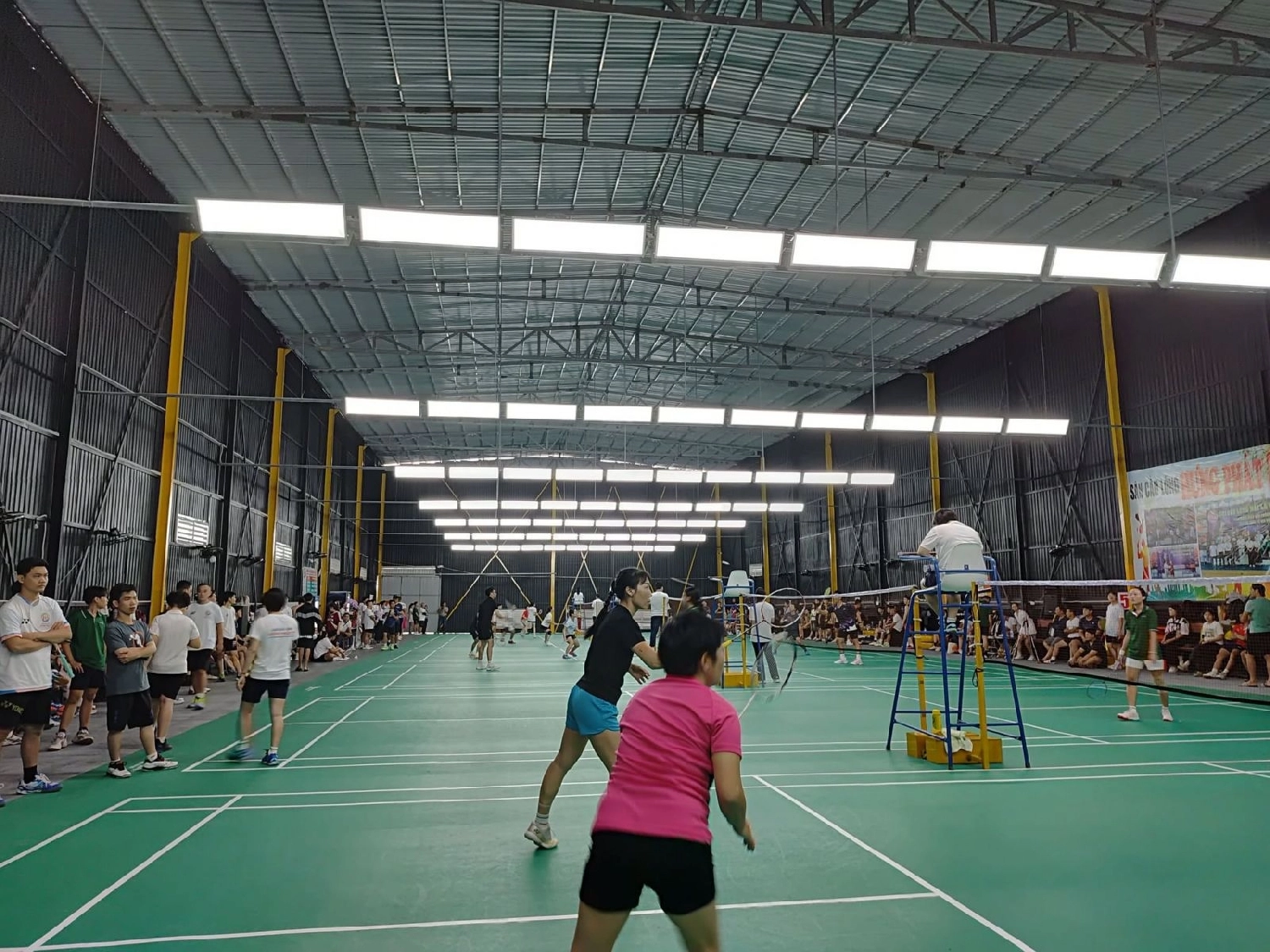 Sân cầu lông Hưng Phát 27