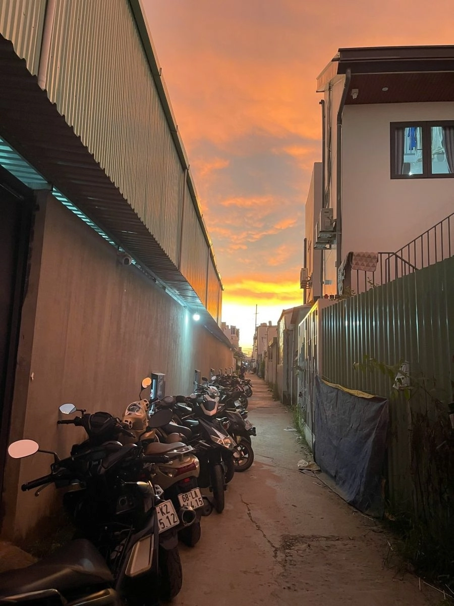 Bãi đậu xe tại sân cầu lông Hoá An