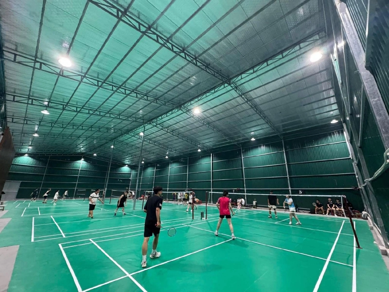 Sân cầu lông LC300