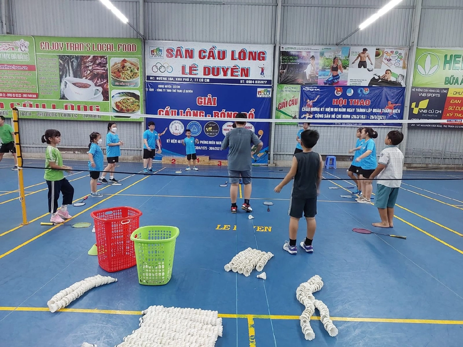 Sân cầu lông lê duyên củ chi