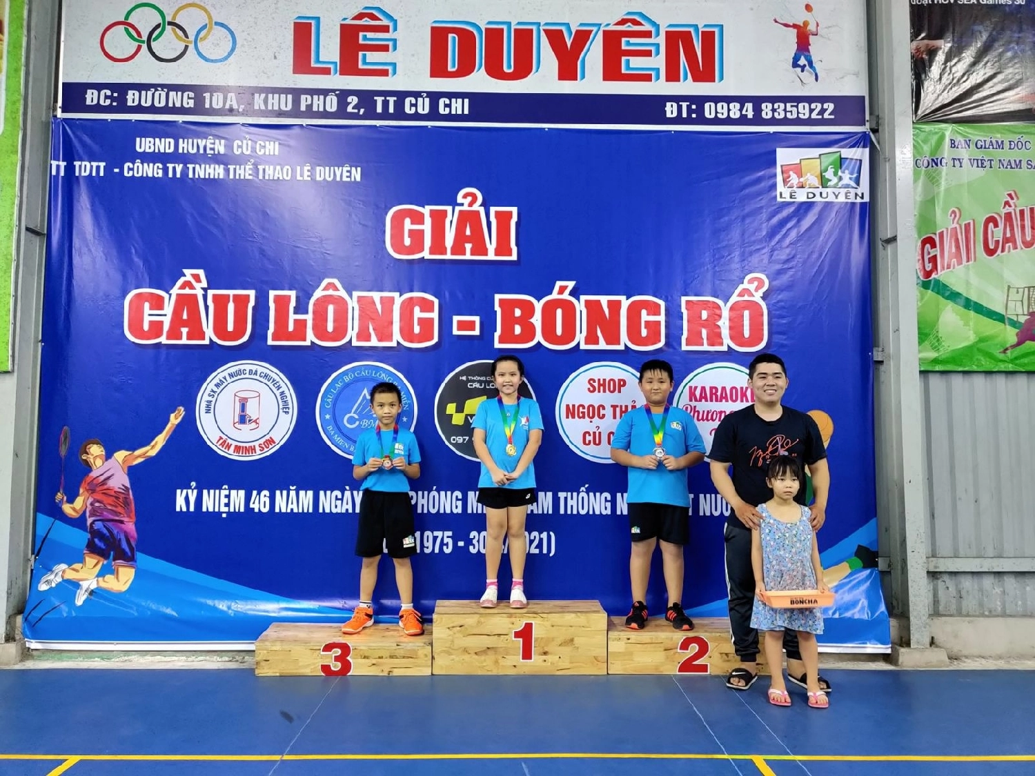 Sân cầu lông lê duyên củ chi cung cấp đầy đủ các dịch vụ