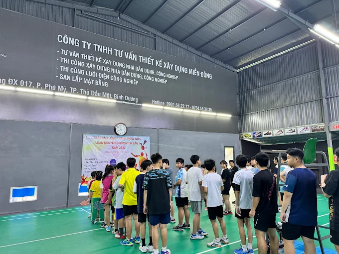 Mức giá thuê sân tham khảo tại sân cầu lông miền đông