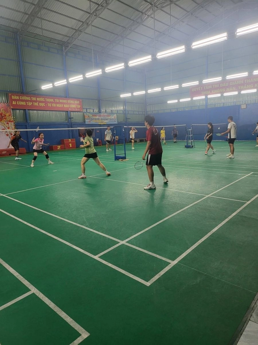Sân cầu lông Nam Anh