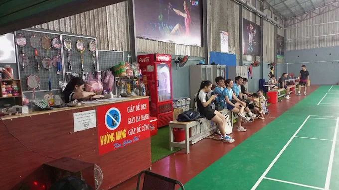 Mức giá thuê sân cầu lông nam khang